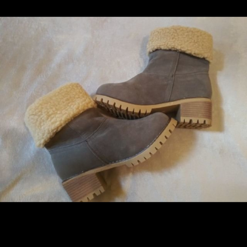 Gray booties - Picture 3 of 4